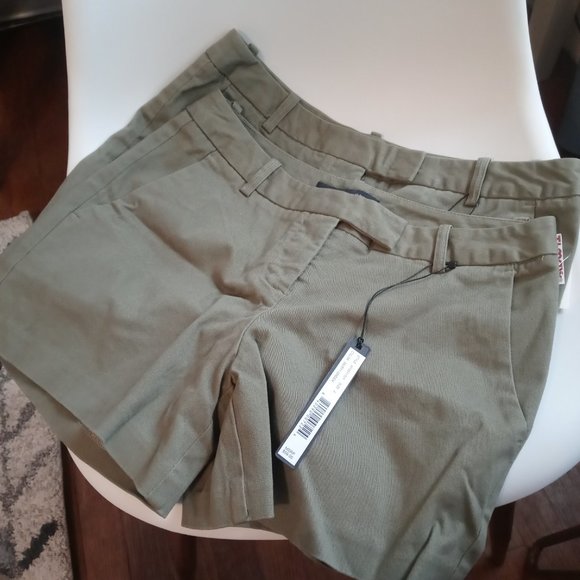 Harve Benard Pants - NWT HARVE BENARD dusty green summer shorts (sz2.6)
